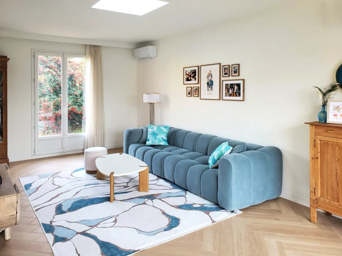 Family Gallery Wall Above the Sofa – The Story of One Remarkable Transformation