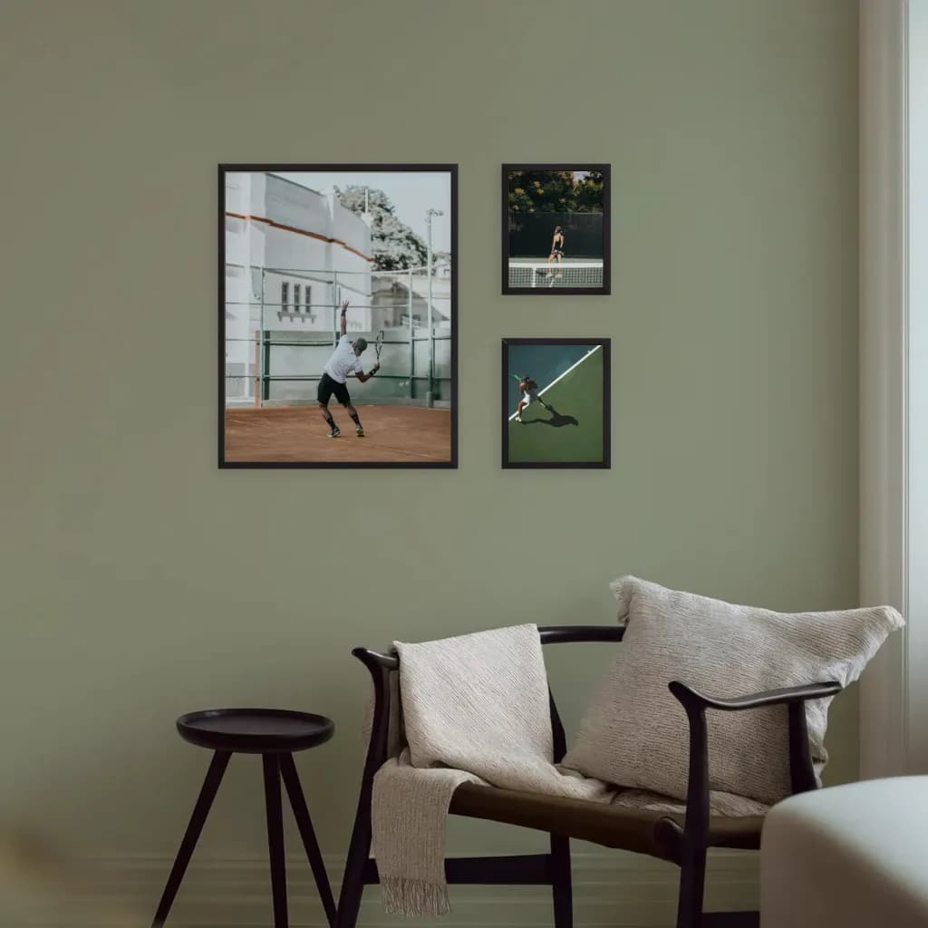 Picture frames for corridor – space-saving photo wall in hallway